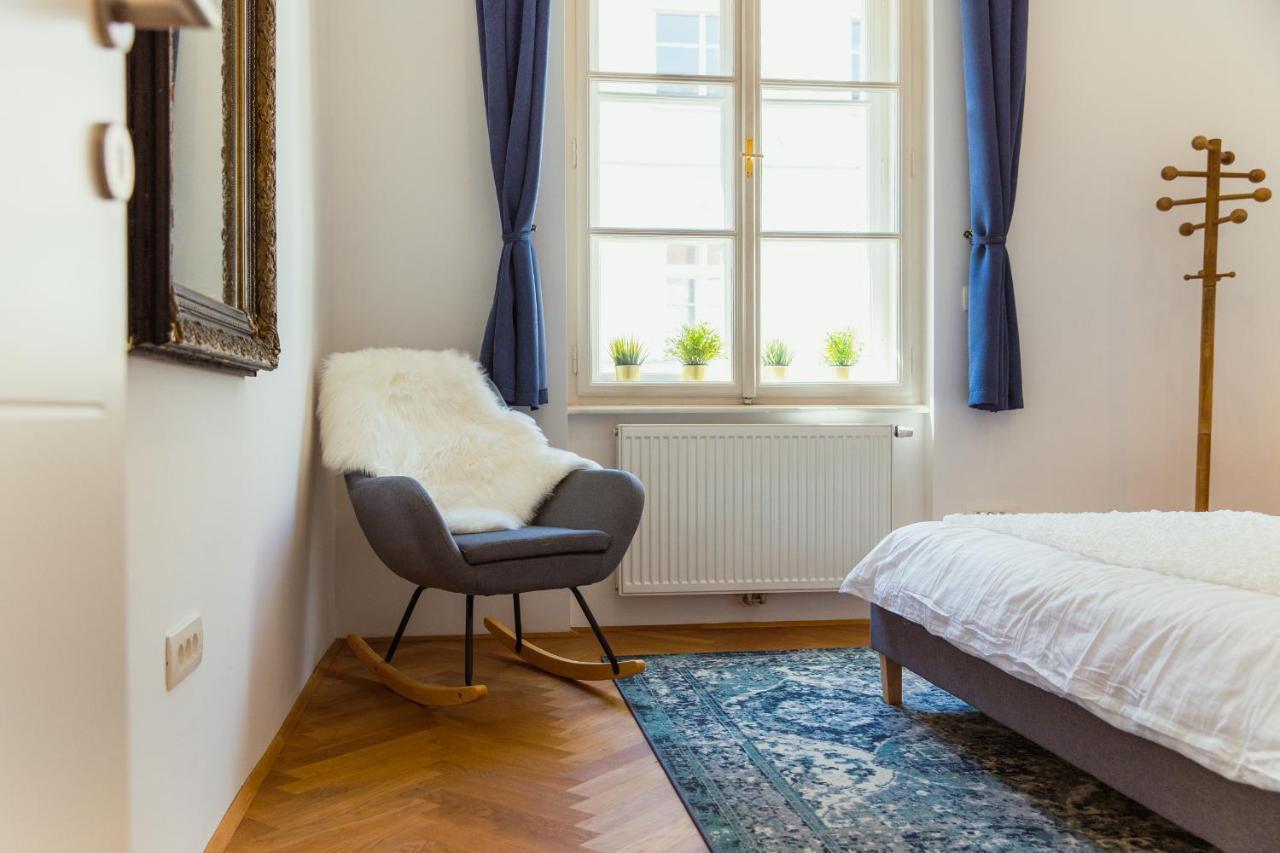 Top Location City Centre Condo In Historic Building With Free Garage Parking Ljubljana Eksteriør billede