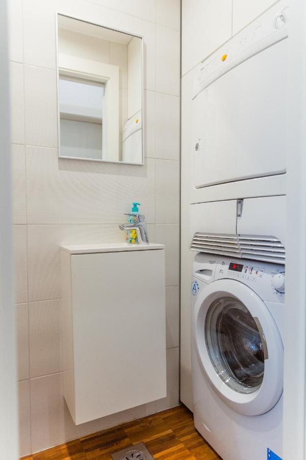 Top Location City Centre Condo In Historic Building With Free Garage Parking Ljubljana Eksteriør billede